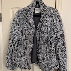 Jacket Thread & supply  Gray Blk white faux shearling med